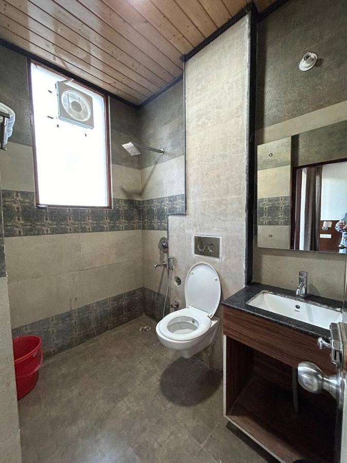 Hotel 7 Heavens Mussoorie Eksteriør billede