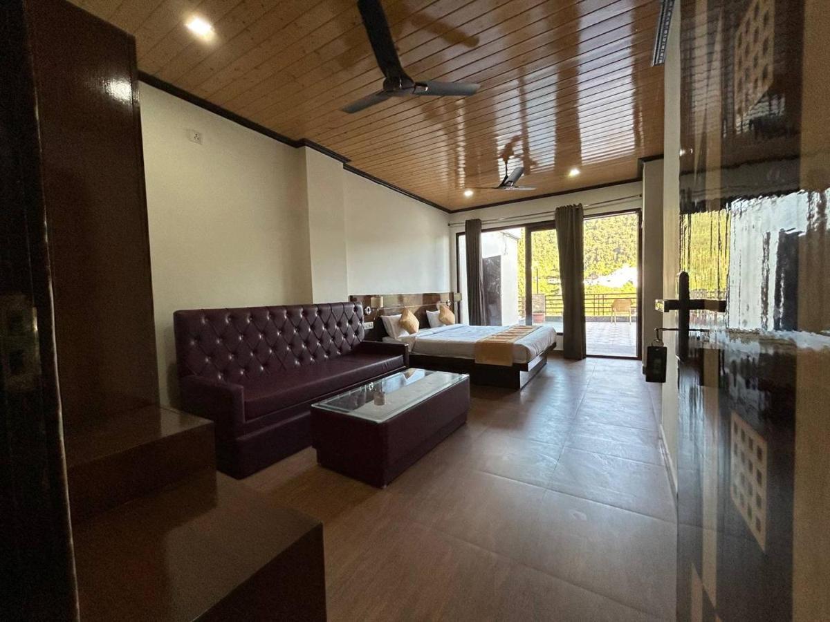 Hotel 7 Heavens Mussoorie Eksteriør billede